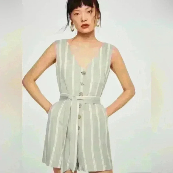 MANGO Striped Linen Jumpsuit Gray White Belted  Romper Pockets Sleeveless Size M - Picture 5 of 9